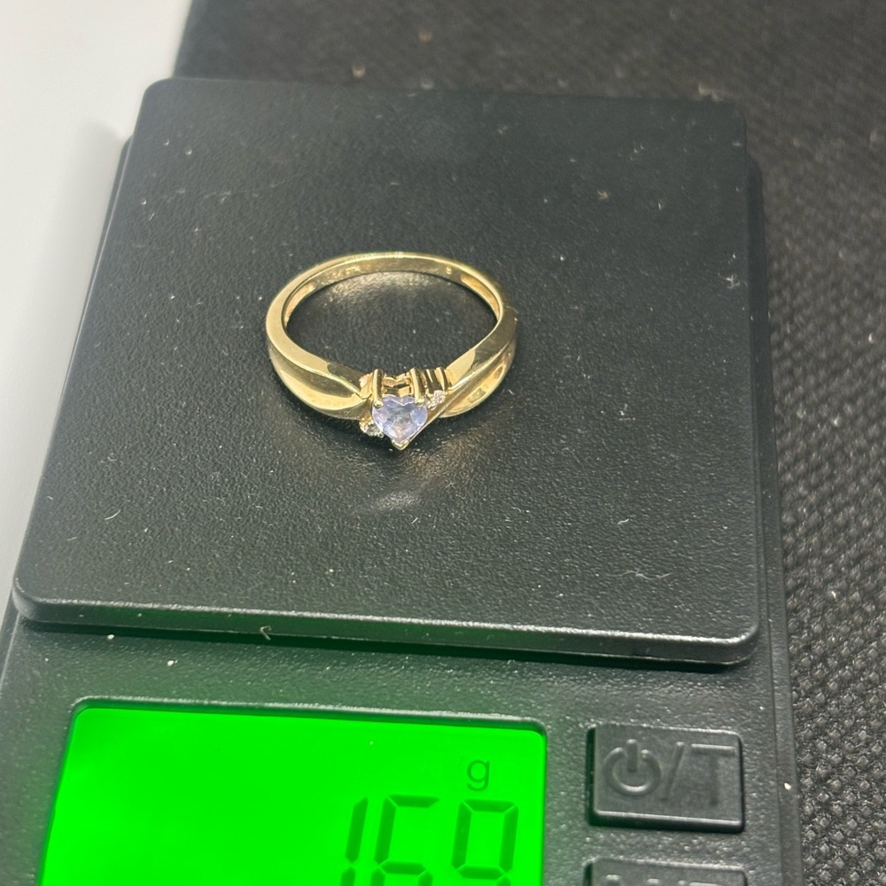 10K Yellow Gold Tanzanite Ring, size 5.5 - Picture 5 of 9
